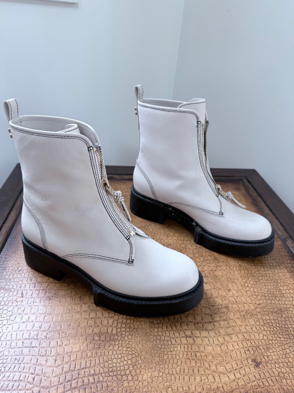 Coach Liza Bootie White Leather Combat Boots Women’s Size 8 in White Like New
